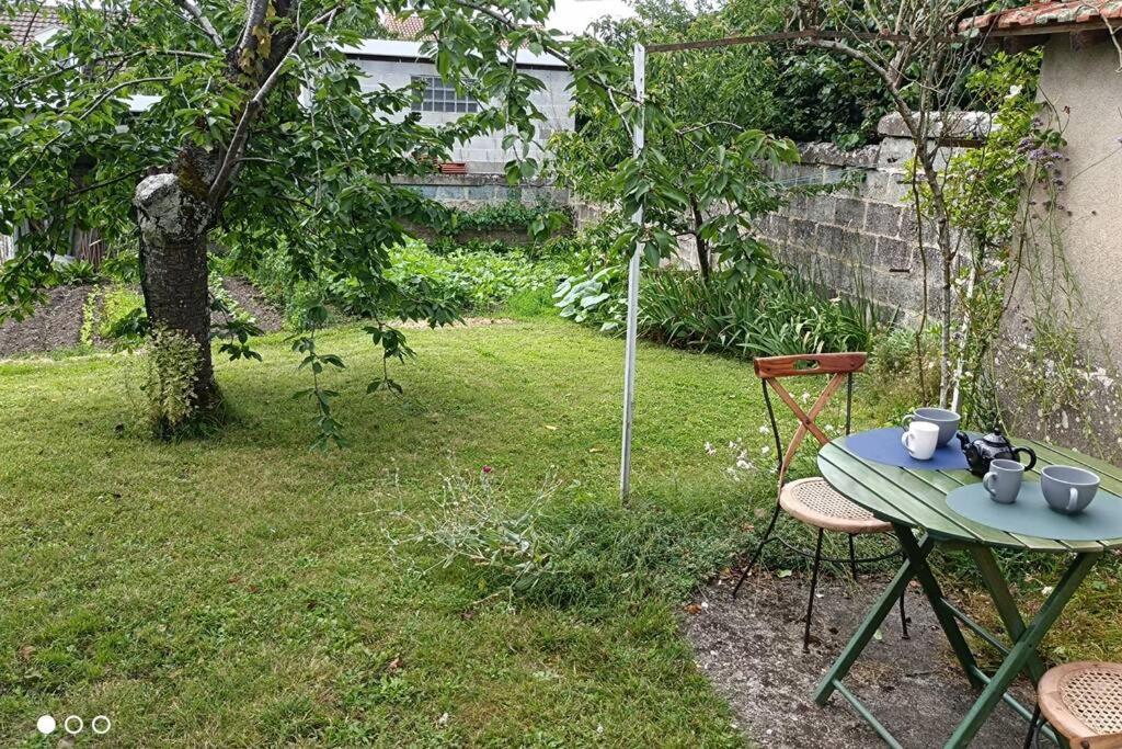 Un Paradis De Verdure En Plein Centre Ville Périgueux Exterior foto